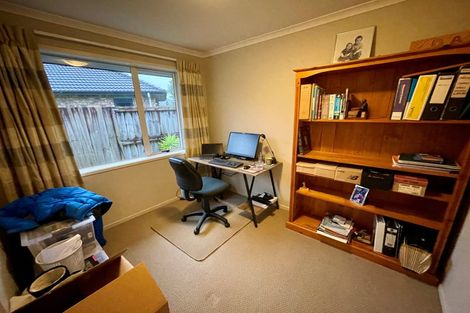 Photo of property in 10 Gibbston Close, Huntington, Hamilton, 3210