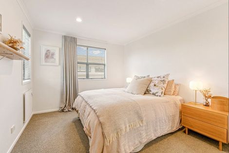 Photo of property in 11a Church Street, Northcote Point, Auckland, 0627