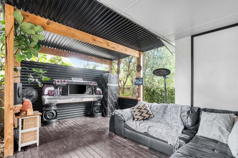 Photo of property in 27 Jenkins Avenue, Redwood, Christchurch, 8051