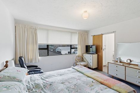Photo of property in 2/1 Karnak Crescent, Russley, Christchurch, 8042