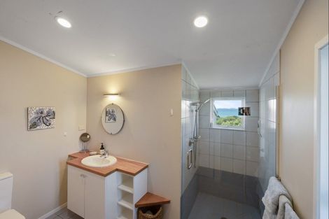 Photo of property in 8a Wairahi Road, Langs Beach, Waipu, 0582