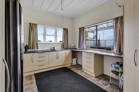 Photo of property in 2 Whitcombe Terrace, Midhirst, Stratford, 4394