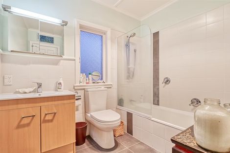 Photo of property in 74 George Street, Tuakau, 2121