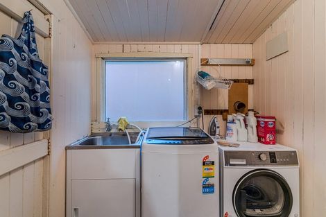 Photo of property in 100 Queen Street, North Dunedin, Dunedin, 9016