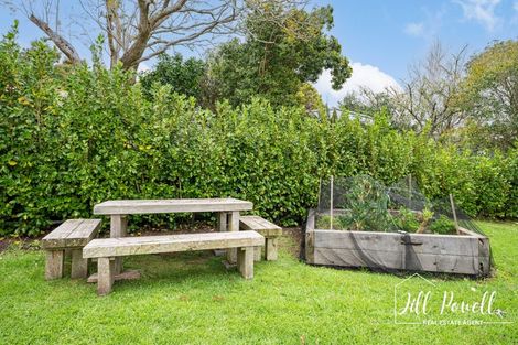 Photo of property in 13 View Street, Maungaturoto, 0520