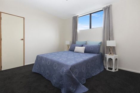Photo of property in 49 Searells Road, Strowan, Christchurch, 8052