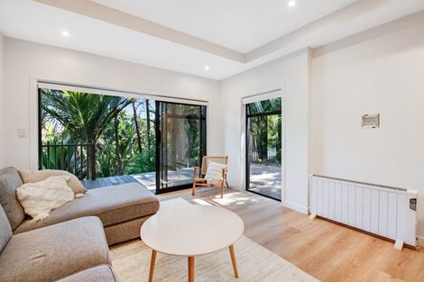 Photo of property in 167 Motutara Road, Muriwai, Waimauku, 0881