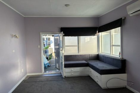 Photo of property in 38 Clarence Cox Crescent, Pirimai, Napier, 4112