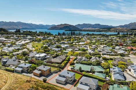 Photo of property in 77 Meadowstone Drive, Wanaka, 9305
