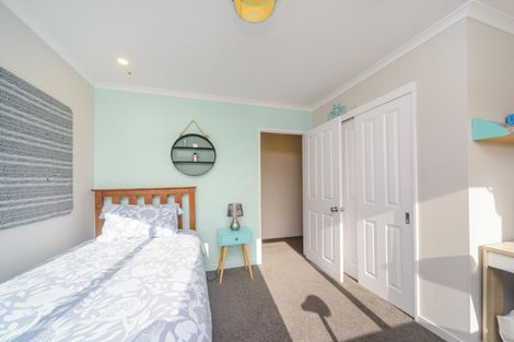 Photo of property in 14 Daniel Place, Kelvin Grove, Palmerston North, 4414
