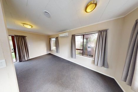 Photo of property in 17 Mercury Street, Milson, Palmerston North, 4414