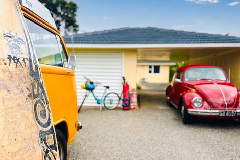 Photo of property in 22 Hohiria Street, Waikanae Beach, Waikanae, 5036