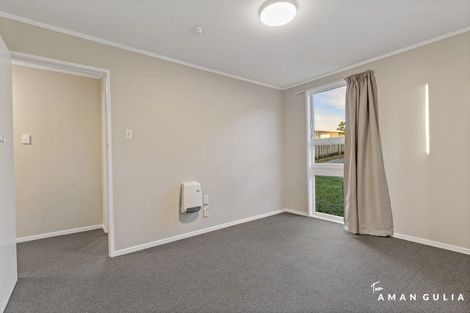 Photo of property in 18 Grandison Crescent, New Lynn, Auckland, 0600