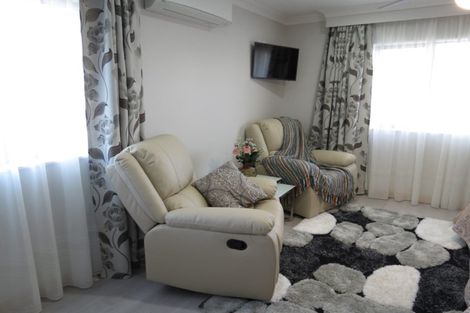 Photo of property in 76 Ferndown Avenue, Papatoetoe, Auckland, 2025