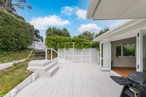 Photo of property in 10 Zealandia Road, Manly, Whangaparaoa, 0930