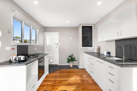 Photo of property in 31 Branston Street, Hornby, Christchurch, 8042