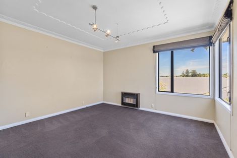 Photo of property in 49 Paynters Avenue, Strandon, New Plymouth, 4312