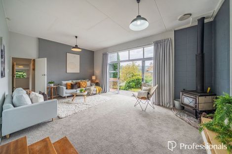 Photo of property in 14a Hawthorn Crescent, Stokes Valley, Lower Hutt, 5019