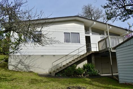 Photo of property in 3 Garton Drive, Massey, Auckland, 0614