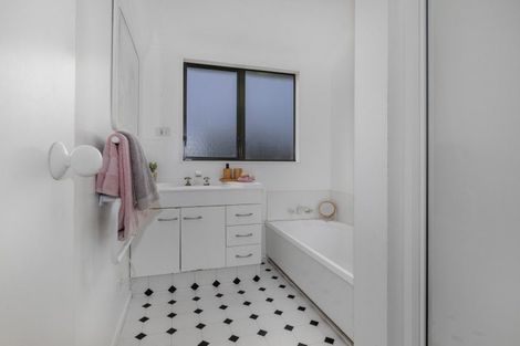 Photo of property in 8 Carvel Lane, Whitby, Porirua, 5024