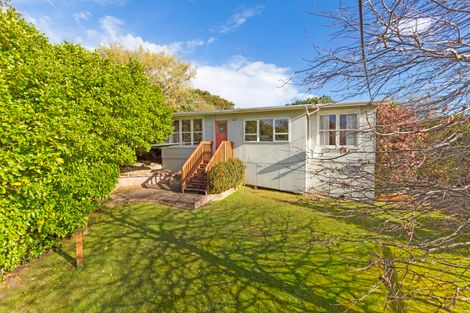 Photo of property in 7 Holiday Road, Stanmore Bay, Whangaparaoa, 0932