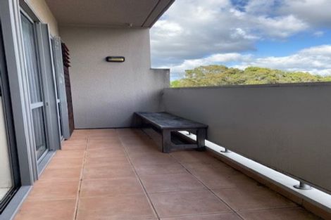 Photo of property in 11f/30 Westward Ho, Glen Eden, Auckland, 0602