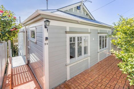 Photo of property in 34 Connaught Terrace, Brooklyn, Wellington, 6021
