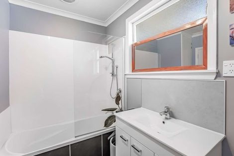 Photo of property in 11 George Street, Levin, 5510