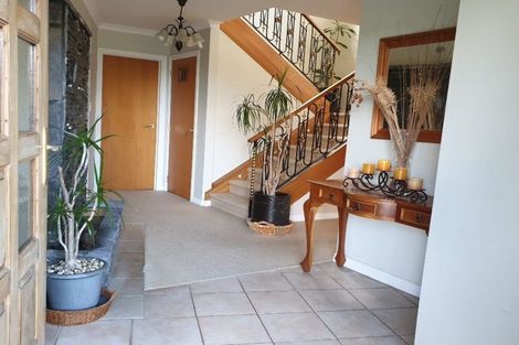 Photo of property in 6 Danica Esplanade, Te Atatu Peninsula, Auckland, 0610