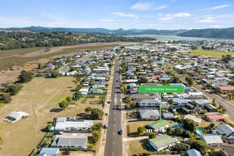 Photo of property in 135 Mayfair Avenue, Whangamata, 3620