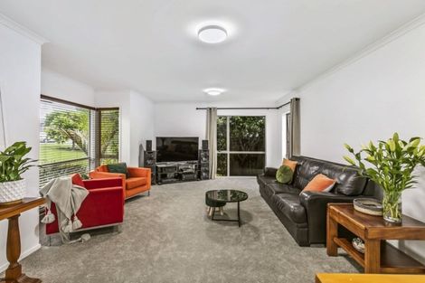 Photo of property in 52 Totara Views Drive, Red Beach, 0932