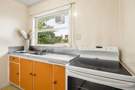 Photo of property in 16 Gerrand Place, Chedworth, Hamilton, 3210