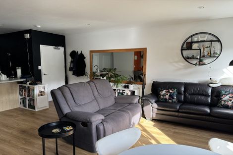 Photo of property in St Peters Apartments, 2e/192 Willis Street, Te Aro, Wellington, 6011