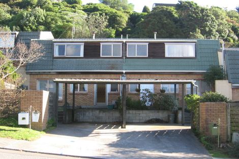 Photo of property in 93 Churton Drive, Churton Park, Wellington, 6037