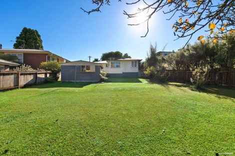 Photo of property in 43 Tirimoana Road, Te Atatu South, Auckland, 0602