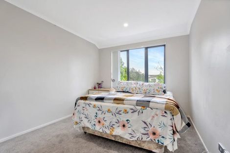 Photo of property in 9d Kingdale Road, Henderson, Auckland, 0610