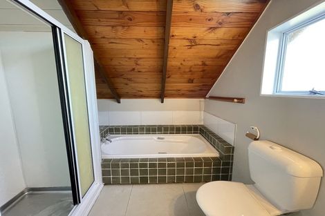 Photo of property in 26 Richards Avenue, Forrest Hill, Auckland, 0620