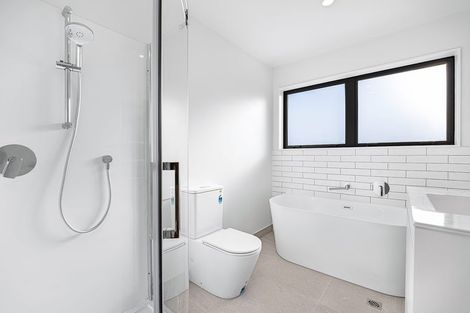 Photo of property in 33 Mountain Road, Mangere Bridge, Auckland, 2022