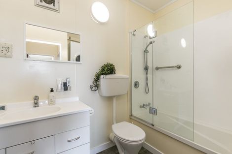 Photo of property in Hobson Court Flats, 66/70u Hobson Street, Thorndon, Wellington, 6011