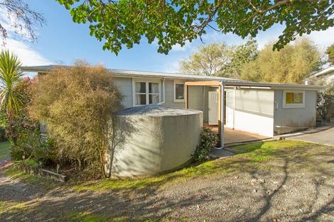 Photo of property in 7 Holiday Road, Stanmore Bay, Whangaparaoa, 0932