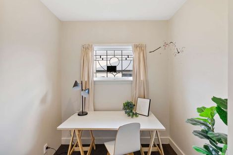 Photo of property in 209 Centaurus Road, Saint Martins, Christchurch, 8022