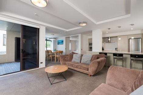 Photo of property in 5/48 Marine Parade, Mount Maunganui, 3116