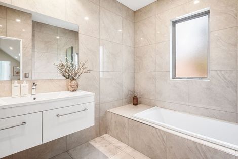 Photo of property in 17 Innes Road, St Albans, Christchurch, 8052