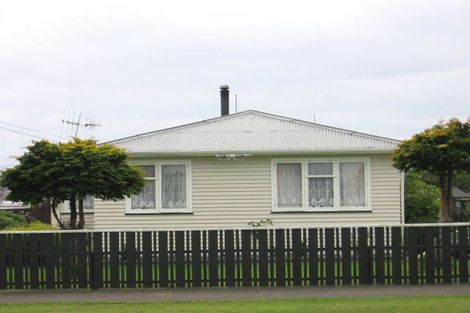 Photo of property in 12 Grenville Street, Levin, 5510