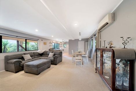 Photo of property in 45 Holmes Drive South, Massey, Auckland, 0614