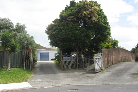 Photo of property in 1/10 Dorendia Place, Clendon Park, Auckland, 2103