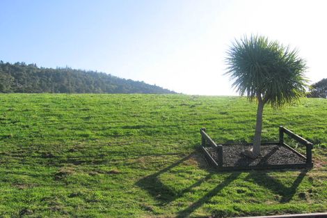 Photo of property in 1 Tironui Place, Whitianga, 3510