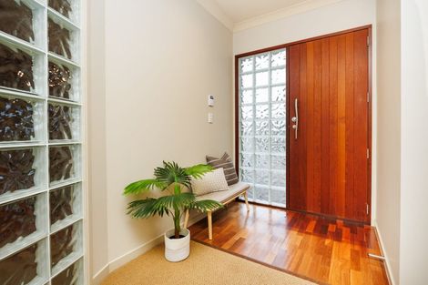 Photo of property in 37 Abby Road, Fitzherbert, Palmerston North, 4410