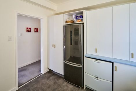 Photo of property in Wharenui Apartments, 274 Oriental Parade, Oriental Bay, Wellington, 6011