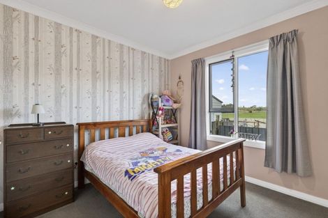 Photo of property in 264 Egmont Road, Hillsborough, New Plymouth, 4372